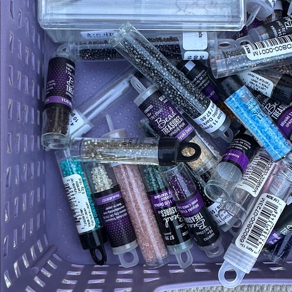 Seed Bead + Storage Container - Picture 4 of 5